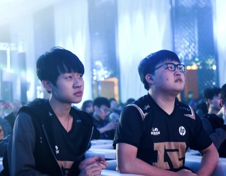 包含刷新纪录引发热议！，Uzi在独行侠比赛中持续失利热度持续攀升的词条