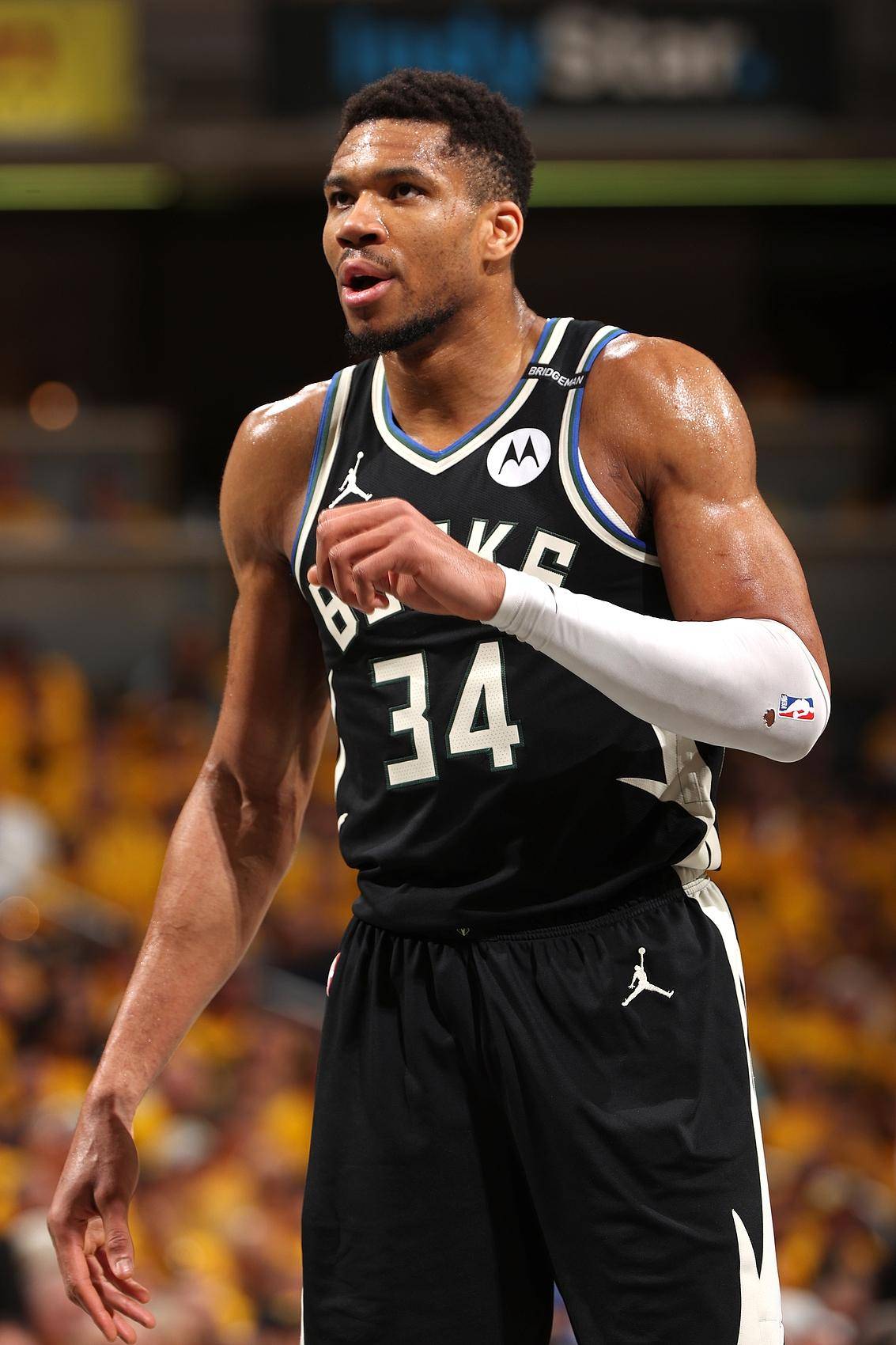 训练课后NBA季后赛传出新动向,密尔沃基雄鹿绝杀压哨,高层表态:管理层满意,球队文化被再次提及的简单介绍 训练课后NBA季后赛传出新动向,密尔沃基雄鹿绝杀压哨,高层表态:管理层满意,球队文化被再次提及的简单介绍